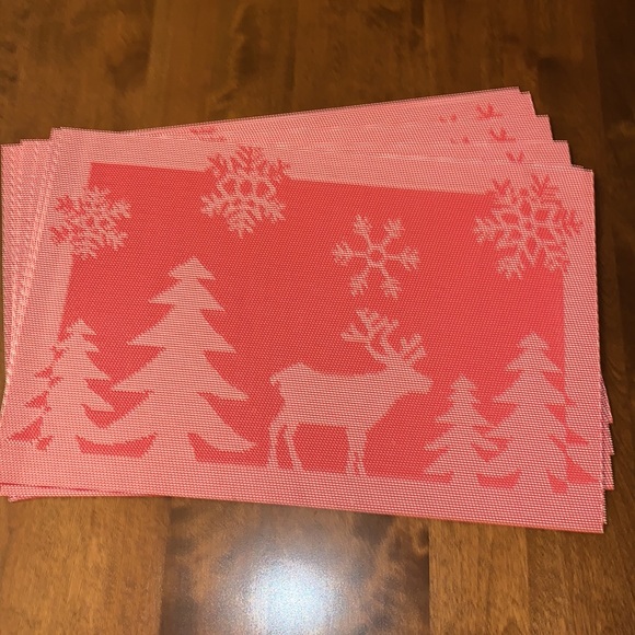 Christmas Placemats Reversible Red White Trees & Reindeer Set of Six - Picture 4 of 9